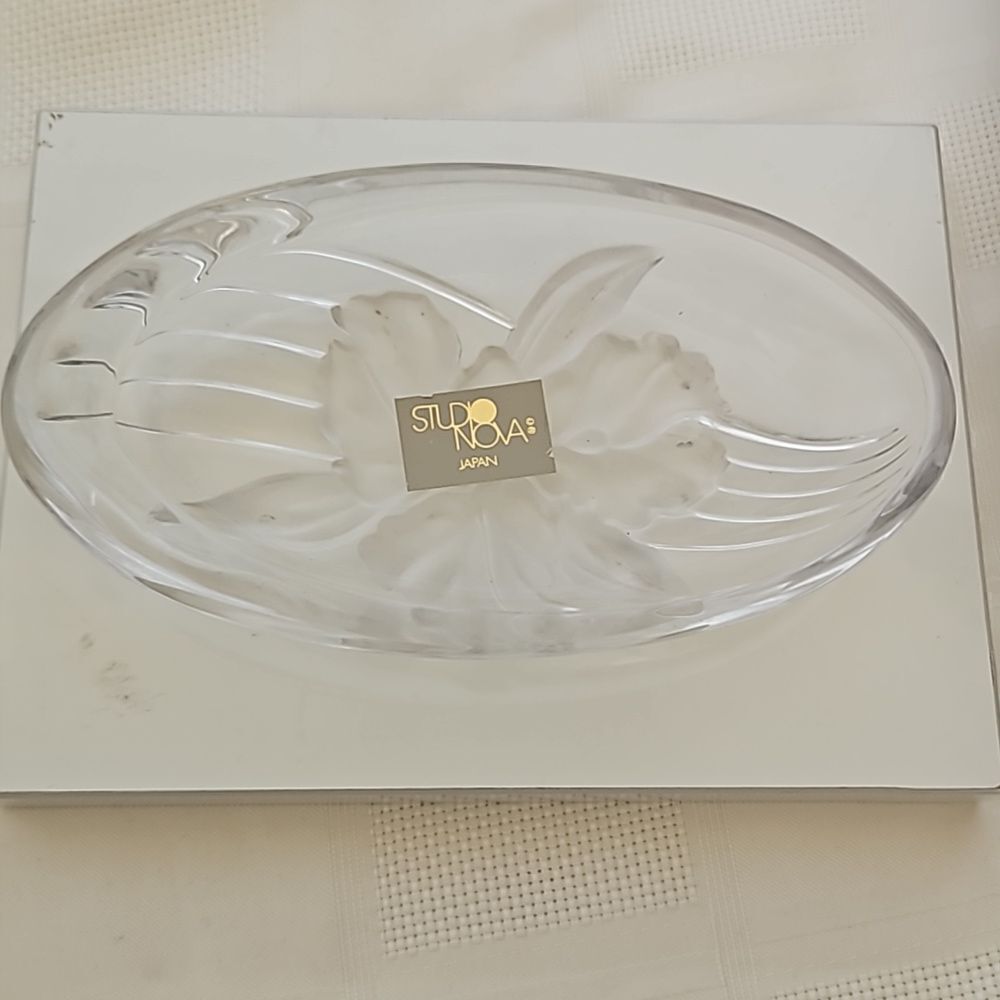 Studio Nova Japan Frosty Egg Shape Flower Tray 7"-4"